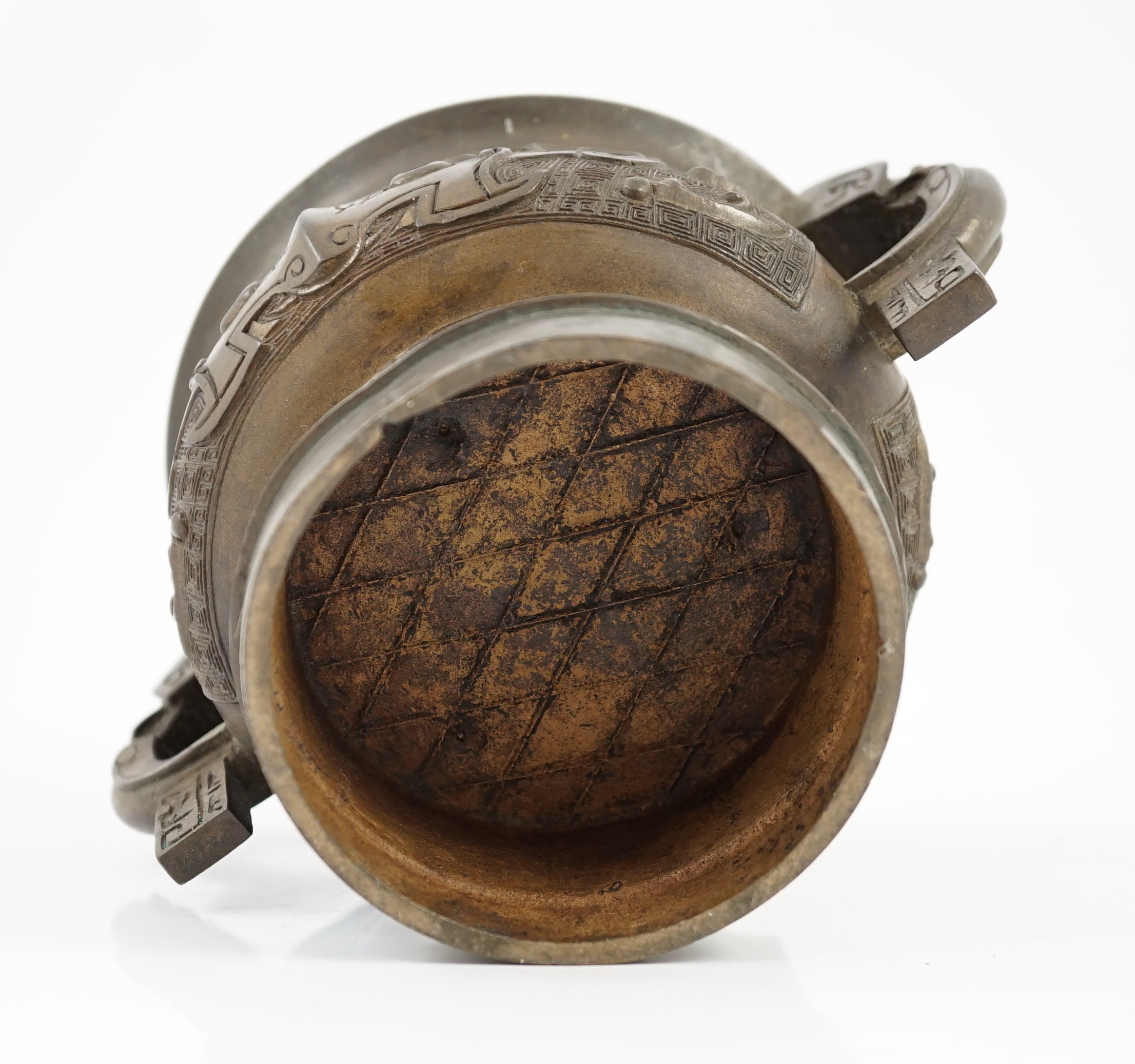 A Chinese archaistic bronze vessel, gui, 17th/18th century